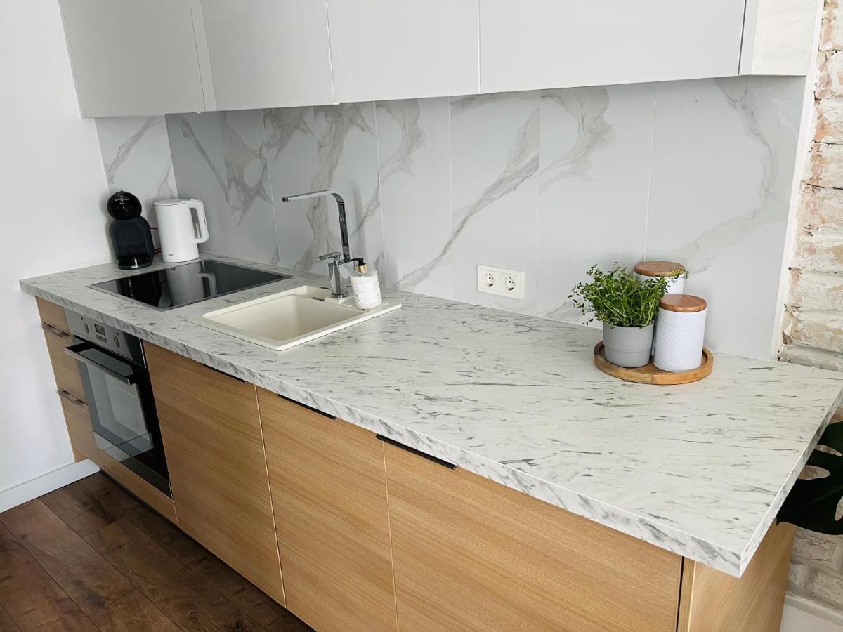 The Right Coast Apartment With Free Private Parking Riga Exterior foto