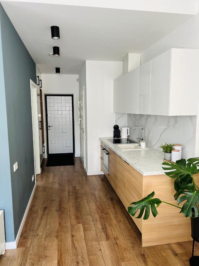 The Right Coast Apartment With Free Private Parking Riga Exterior foto