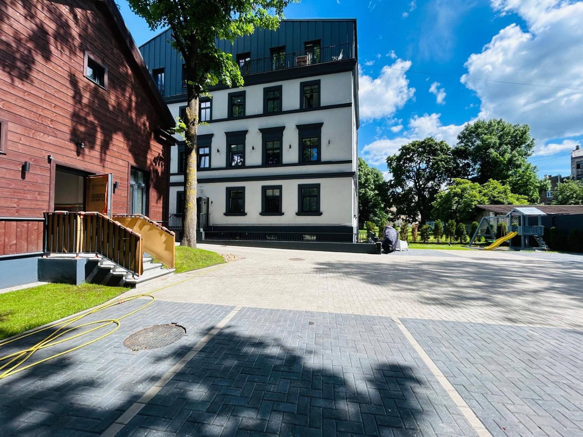 The Right Coast Apartment With Free Private Parking Riga Exterior foto